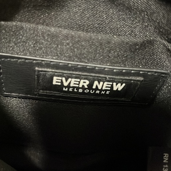 Clutch - Picture 3 of 3